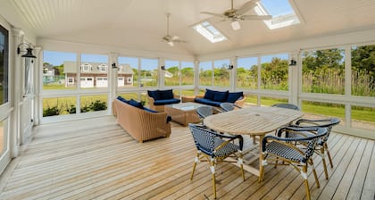 Well-appointed home near the ocean & beach with patio, streaming, fireplace, AC