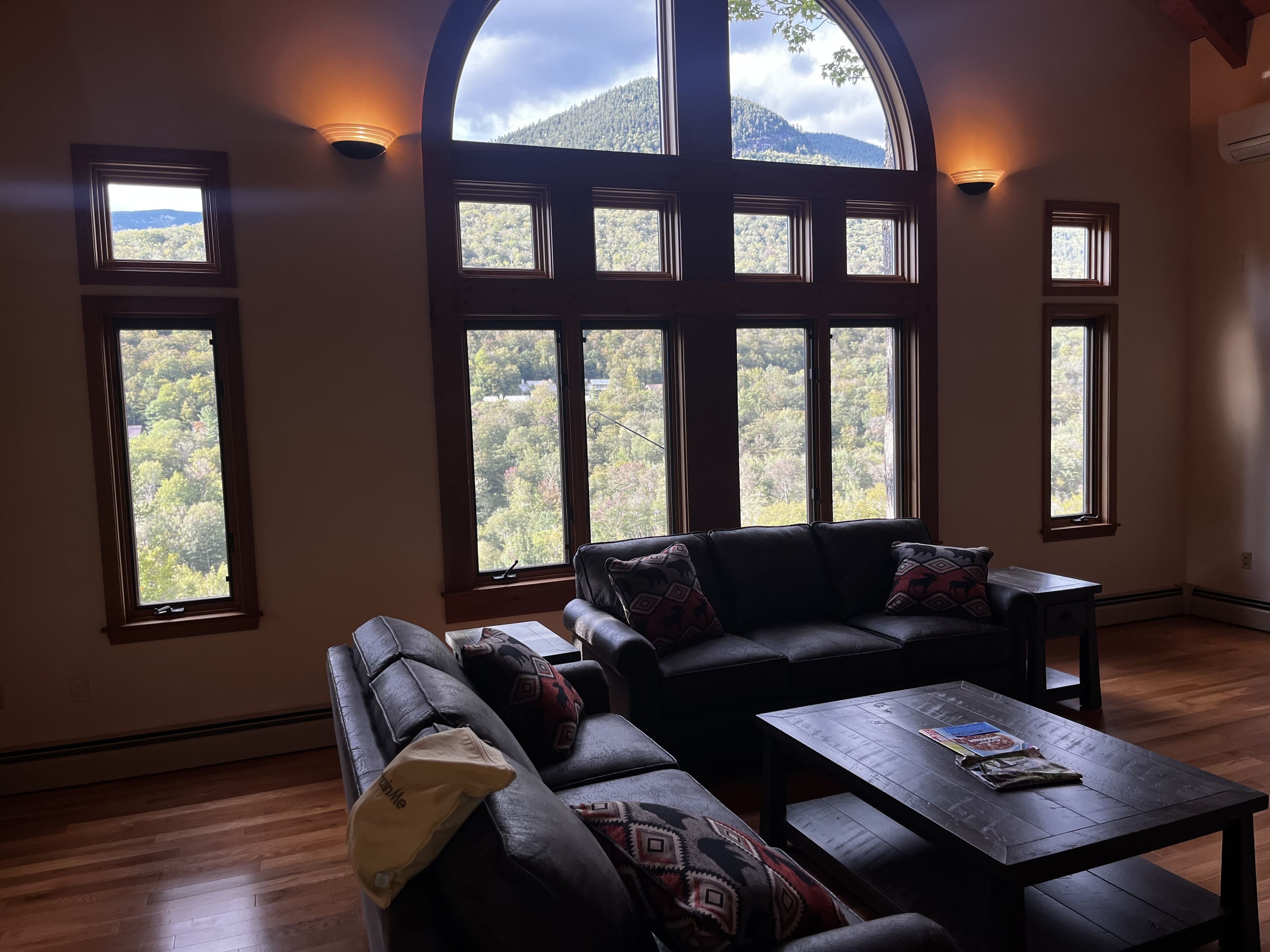 Luxury Home On Loon Spectacular Mtn Views, Walk To Ski Lodge, Pool/spa Included - Franconia, NH