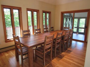 Dining - Luxury Home On Loon Spectacular Mtn Views, walk to ski lodge, Pool/Spa included (Lincoln)