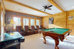 Spielezimmer