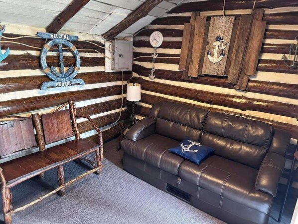 Fernseher, Kamin