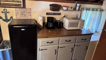 Microwave, coffee/tea maker