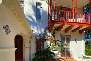 Exterior detail - Historic charmer with a pool, gardens, gym, &  game room- dogs ok (San Antonio)