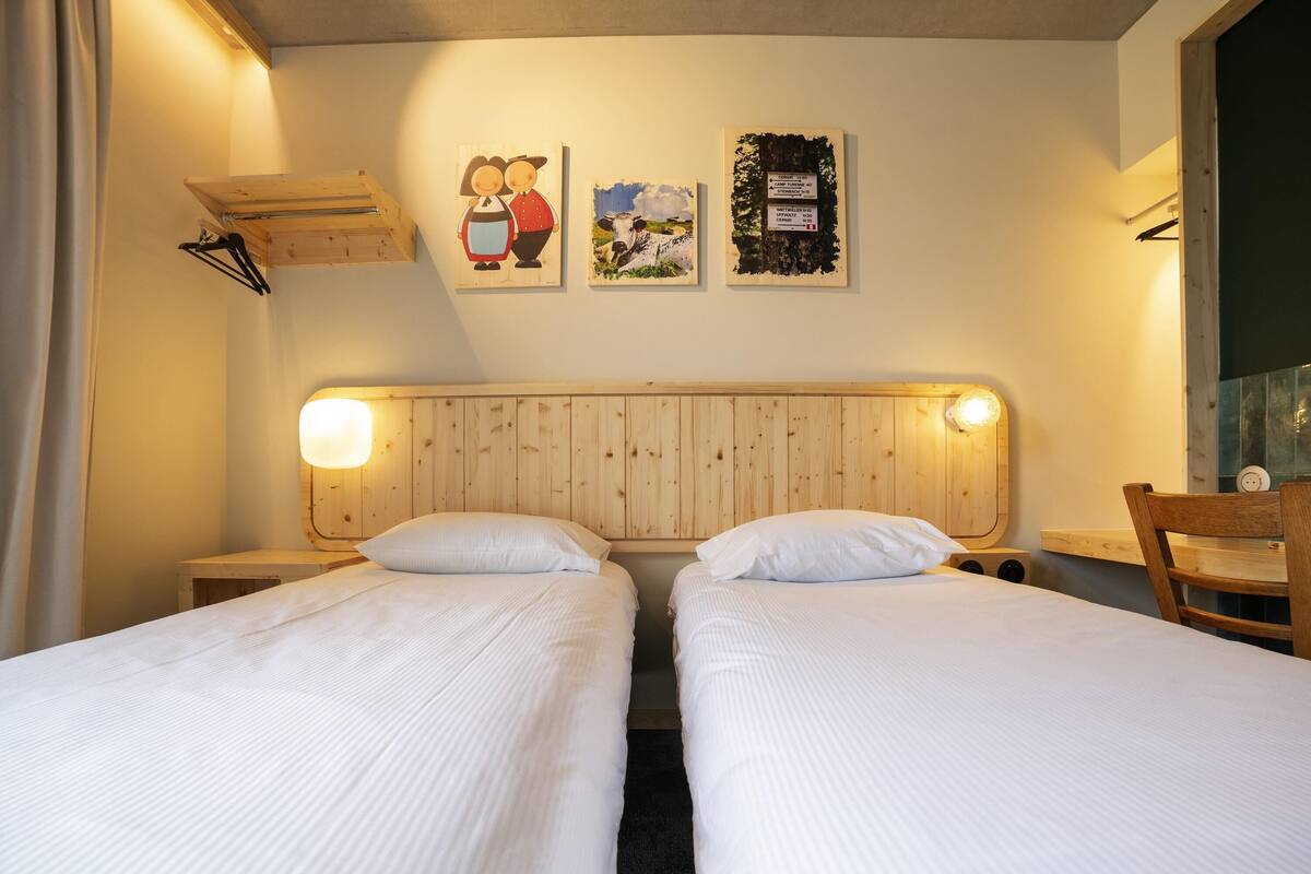 Room, 2 Single Beds (Pop)
