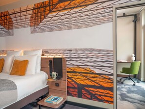 Hochwertige Bettwaren, Minibar, Zimmersafe, Schreibtisch