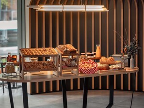 Daily buffet breakfast (EUR 20.00 per person)