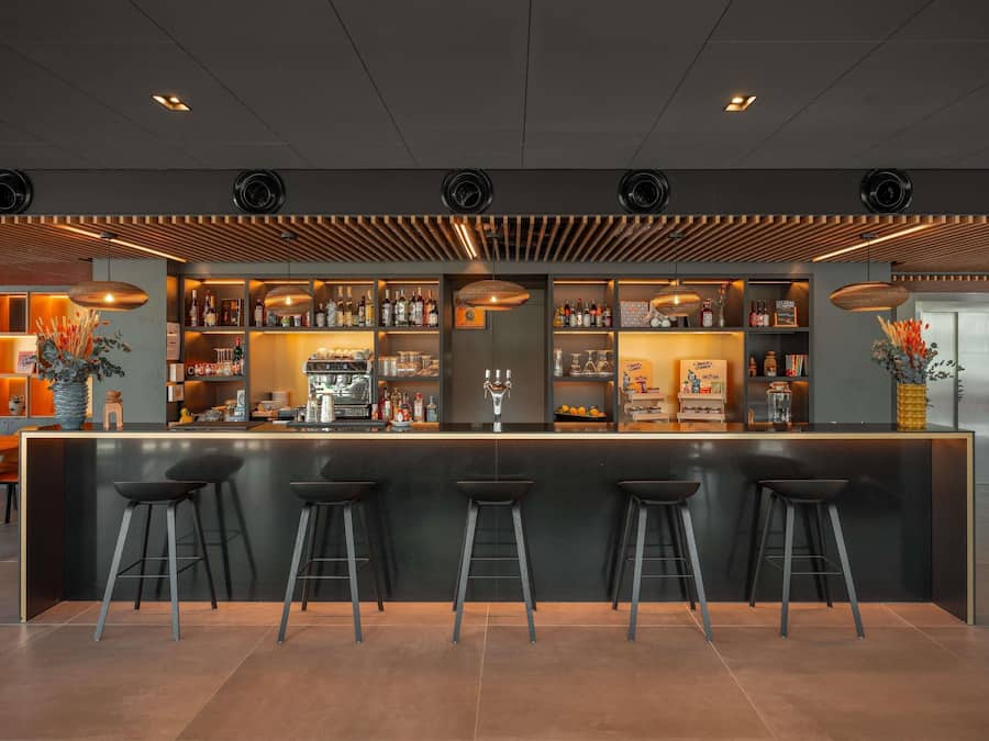 Bar (in der Unterkunft)