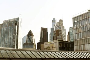 Exterior - Characterful, Recently Renovated 1890s Heritage Home in Spitalfields Market (London)