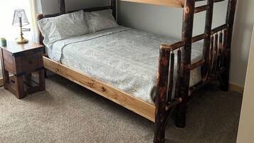 2 soverom, strykejern/-brett, wi-fi (inkludert) og sengetøy