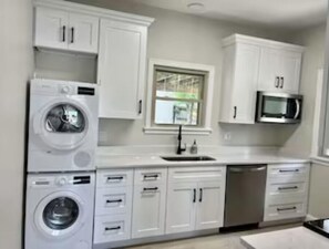 Fridge, microwave, oven, stovetop - Private 2BR Entire Main Floor Unit Step to Mayo Clinic 518A (Rochester)