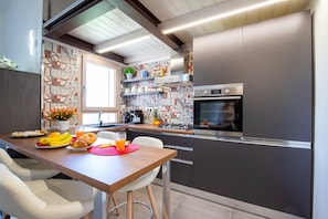 Fridge, microwave, oven, stovetop - I Mandorli - Lovely loft in Sardinia (Loceri)