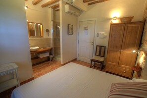Room (5 Jara) | Individually decorated, individually furnished, soundproofing, free WiFi - Torre alta de Ram (Alcaniz)