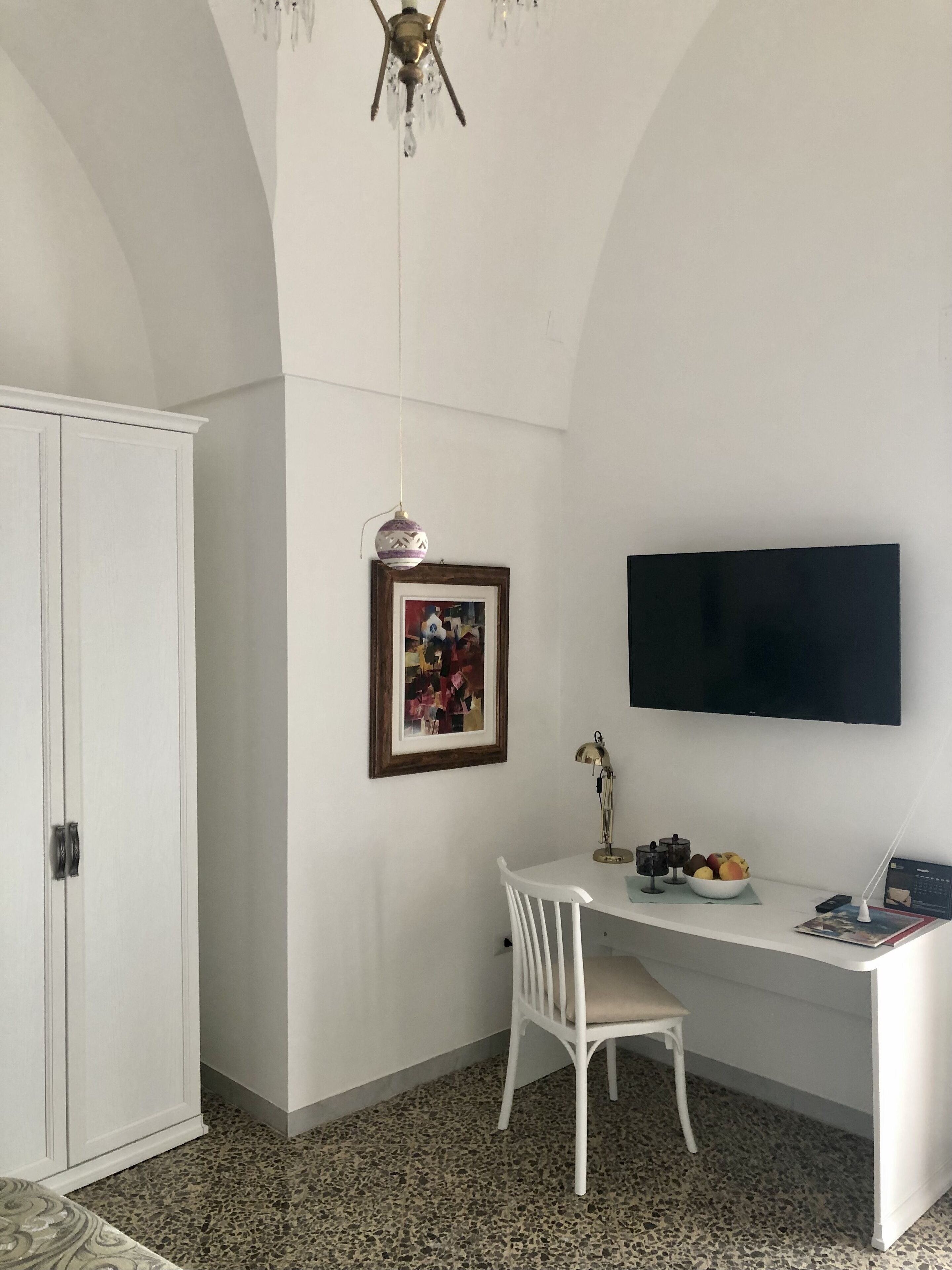 Family room with private batrhoom
