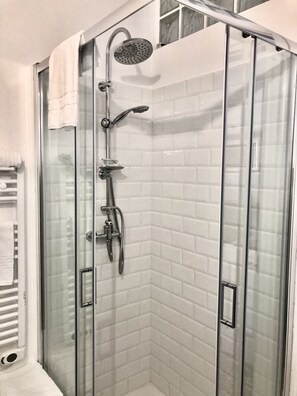 Family room with private batrhoom | Bathroom - BeB dai Mimmi (Gravina in Puglia)
