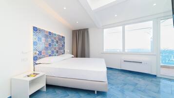 Deluxe Room | 1 bedroom, Egyptian cotton sheets, premium bedding, down comforters