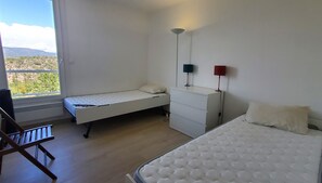 3 quartos, ferros/tábuas de passar roupa, Wi-Fi