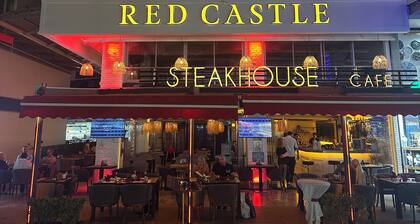 Red Castle Hotel & Pub