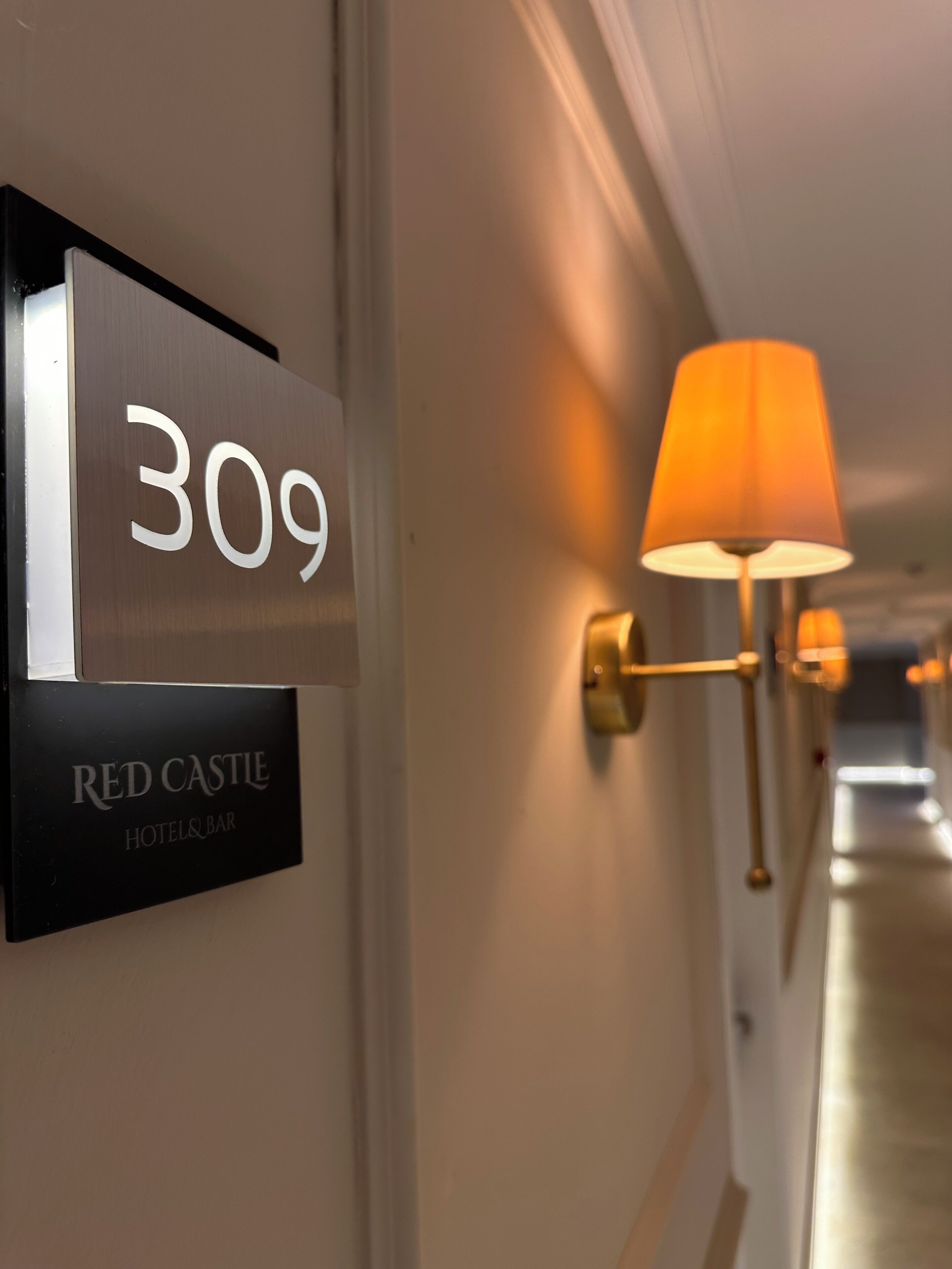 Foto - Red Castle Hotel & Pub