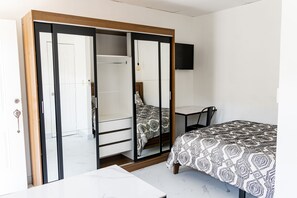 Executive Apartment | 1 bedroom, Egyptian cotton sheets, premium bedding, down comforters - Doral Apartamentos (David)