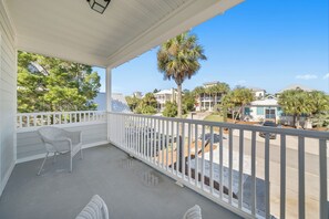 Property grounds - Newly Upgraded! 6-seater Golf Cart! Neighborhood Pool! Winter Availability! (Santa Rosa Beach)