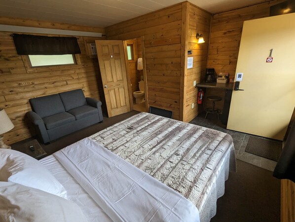 WiFi, bed sheets - Chip-Wa Lodging Room 1 (Hunter)