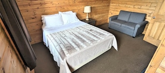 Chip-Wa Lodging Room 1