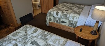 Chip-Wa Lodging Room 2