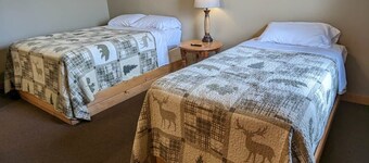 Chip-Wa Lodging Room 2