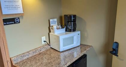 Chip-Wa Lodging Room 3