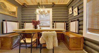 The Alpine- LuxeCabin w king/HotTub/gameRM/FirePit