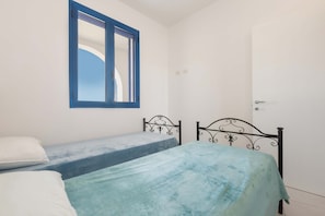 2 chambres, fer et planche à repasser, accès à Internet, literie fournie