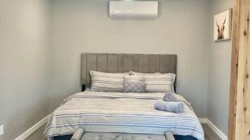 1 bedroom, in-room safe, desk, free WiFi