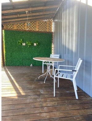 Outdoor dining - m&m cabin’s (Fredericksburg)