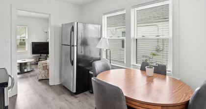 Cozy Louisville Home w/ Spacious Yard & Parking