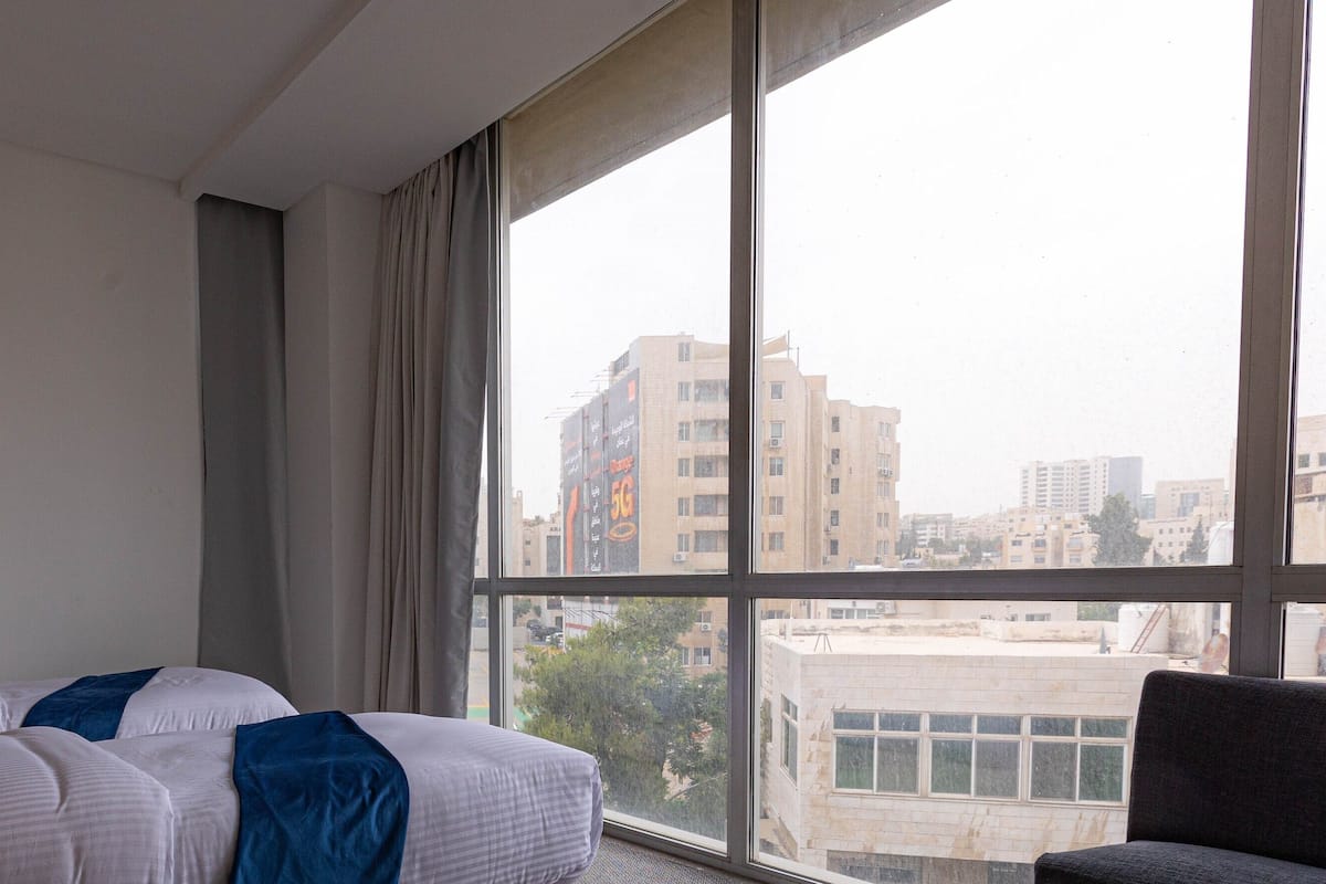 Deluxe Twin Room | 1 bedroom, in-room safe, blackout drapes, soundproofing