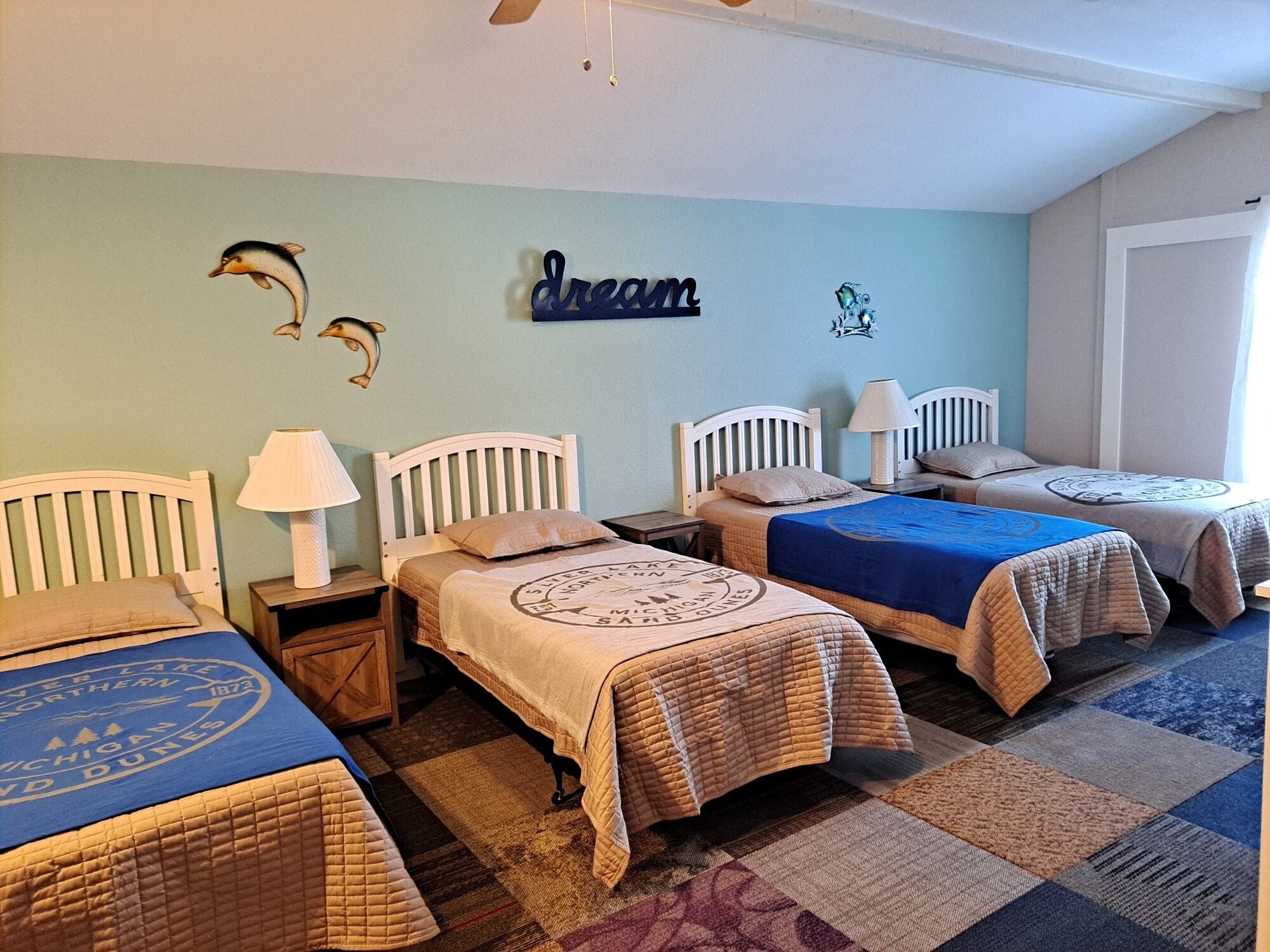 Come be our guest at the comfy Cherry Grove Cottage!