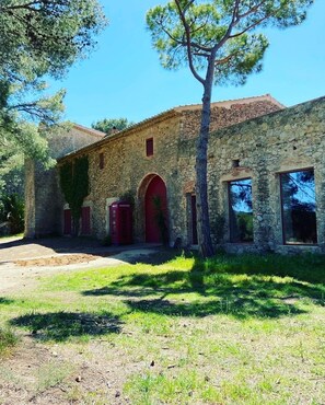 Front of property - Torre Bertrana by Duquessa Hotel Collection (Pals)