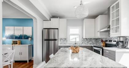 Château Ravine, backing onto a beautiful tree-filled ravine