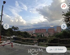 المنطقة المحيطة بالمنشأة