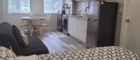 1 bedroom, desk, iron/ironing board, free WiFi