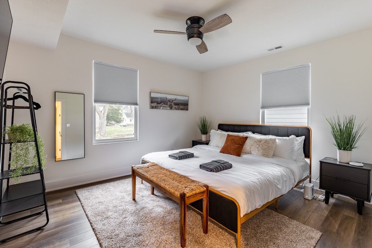 4 bedrooms, iron/ironing board, Internet