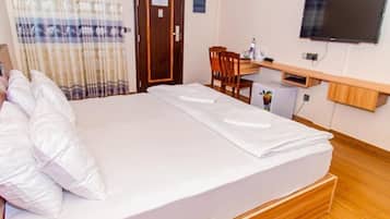 1 chambre, bureau, Wi-Fi, draps fournis