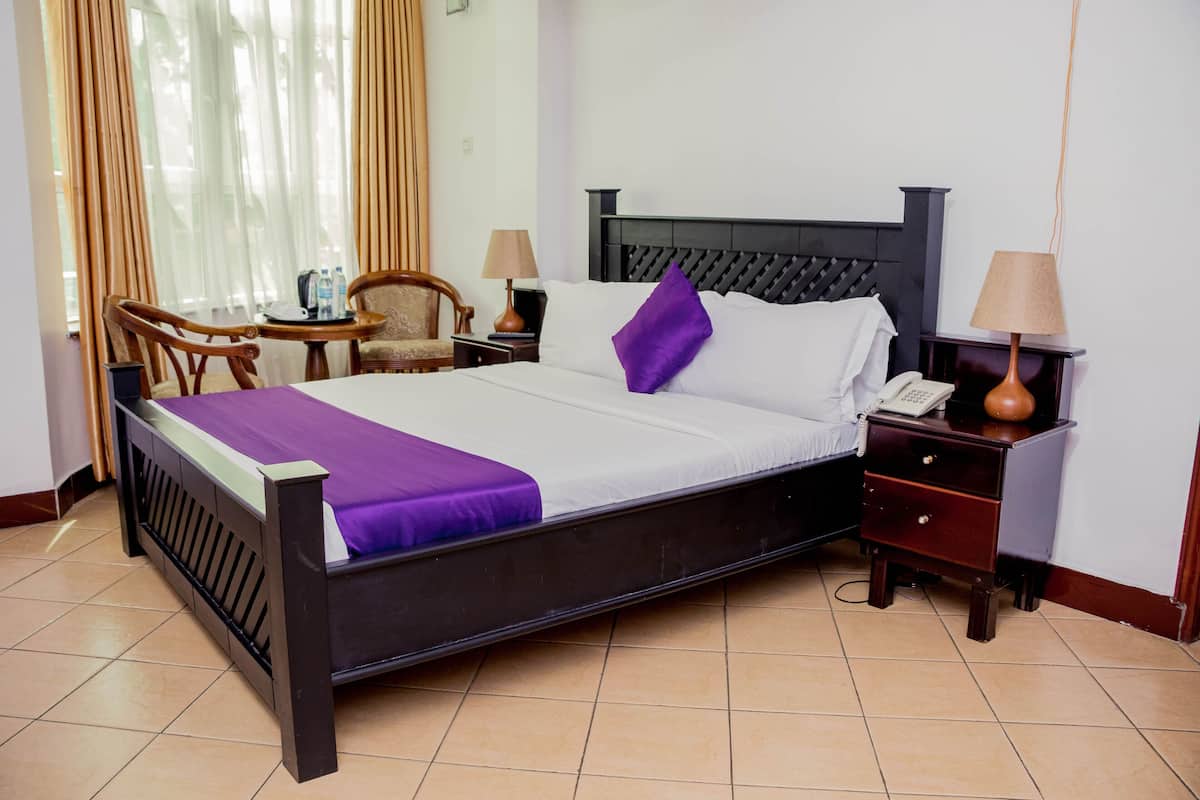 Standard Single Room | Egyptian cotton sheets, premium bedding, memory-foam beds, desk