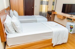 10 chambres, bureau, Wi-Fi, literie fournie