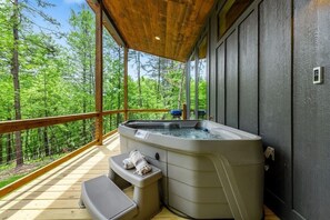 Bain à remous extérieur