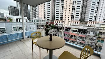 Deluxe Room, Balcony | Balcony