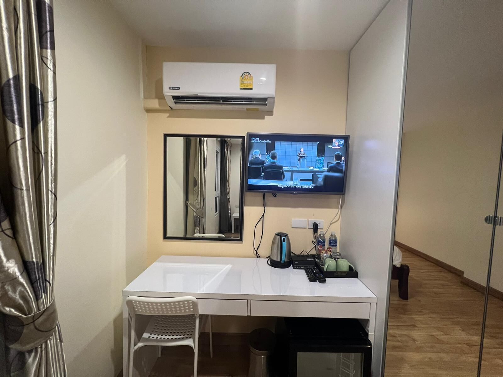 Foto - V Check Inn Sukhumvit 22