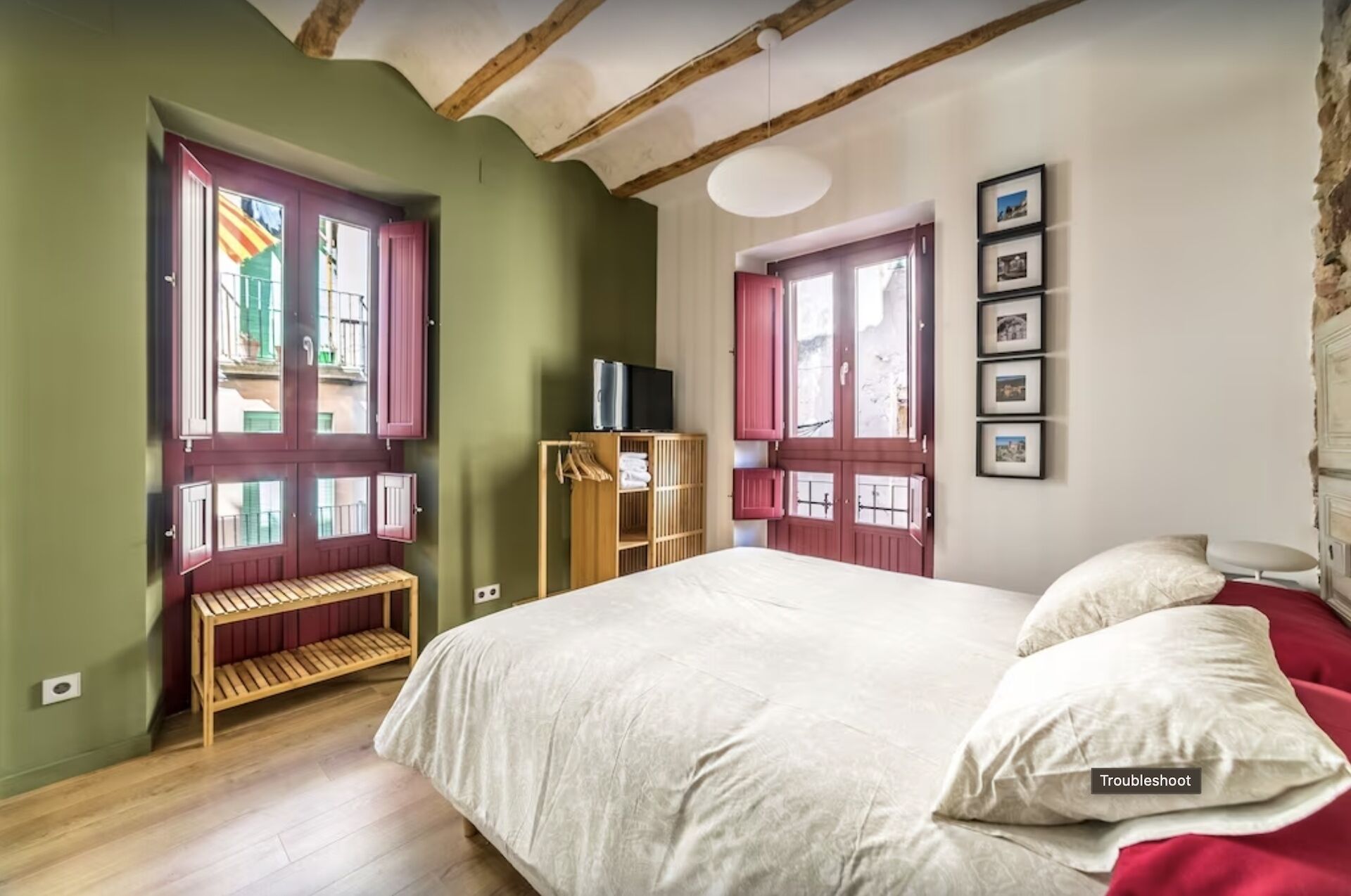 3 bedrooms, iron/ironing board, free WiFi, bed sheets