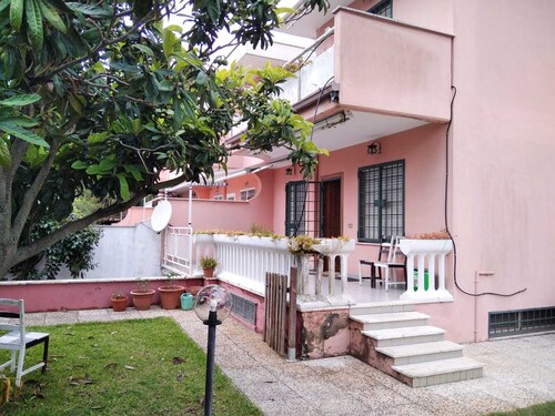 2 Bedroom Private vacation home in Anzio