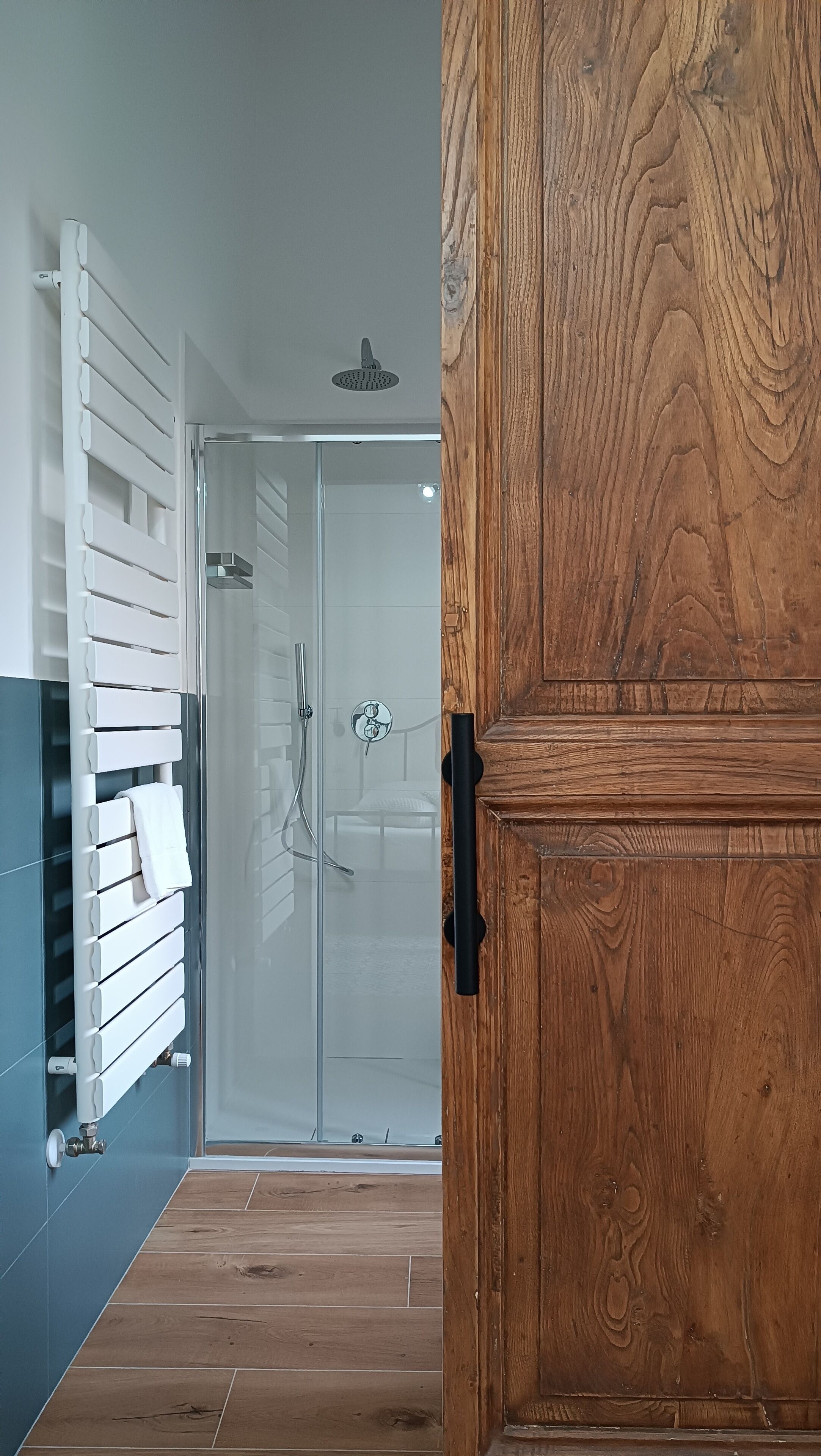 Doppelzimmer | Badezimmer | Dusche, Haartrockner, Bademäntel, Bidet